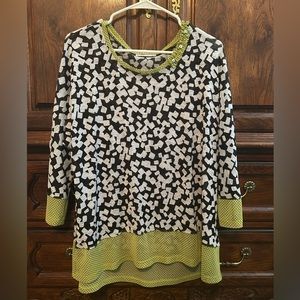 Long sleeve top (gently used)